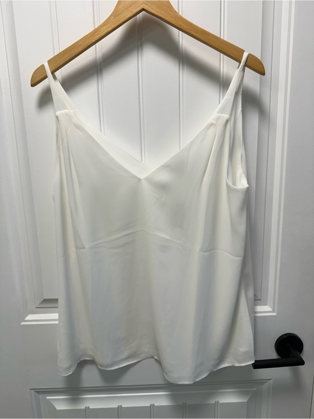 RW&CO. White V-Neck Spaghetti Strap Cami